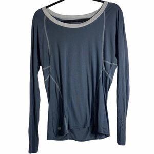 Athleta Long Sleeve Top Zippered Pocket Large run